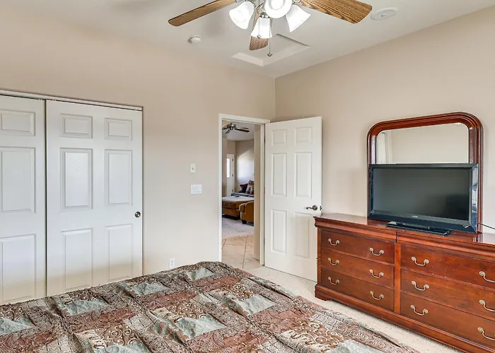 Private Pool, 3 Mi To Water! Havasu Ferienhaus Lake Havasu City