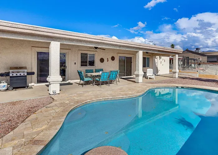 Private Pool, 3 Mi To Water! Havasu Ferienhaus *